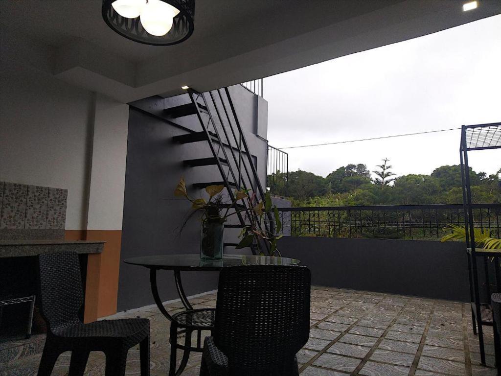 Jil'S Apartelle タガイタイ エクステリア 写真